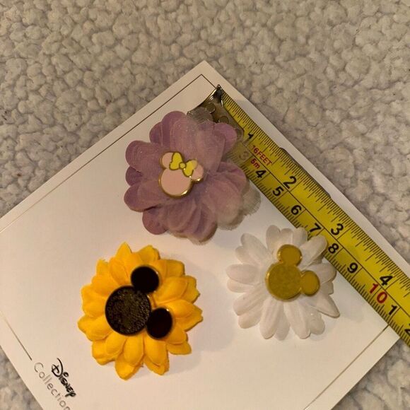 Disney Parks Minnie Mickey Mouse Flower Brooch Pin Set of 3 NWT - Picture 3 of 4